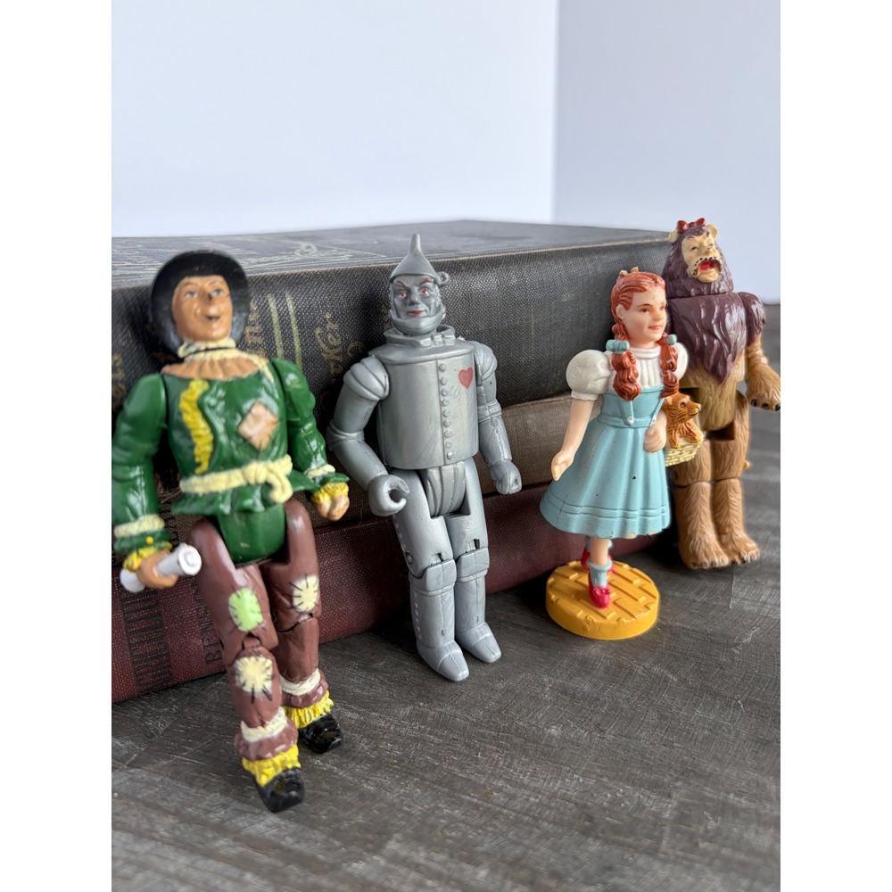 Vintage Wizard of Oz Action Figure Lot Dorothy Scarecrow Tin Man Cowardly Lion